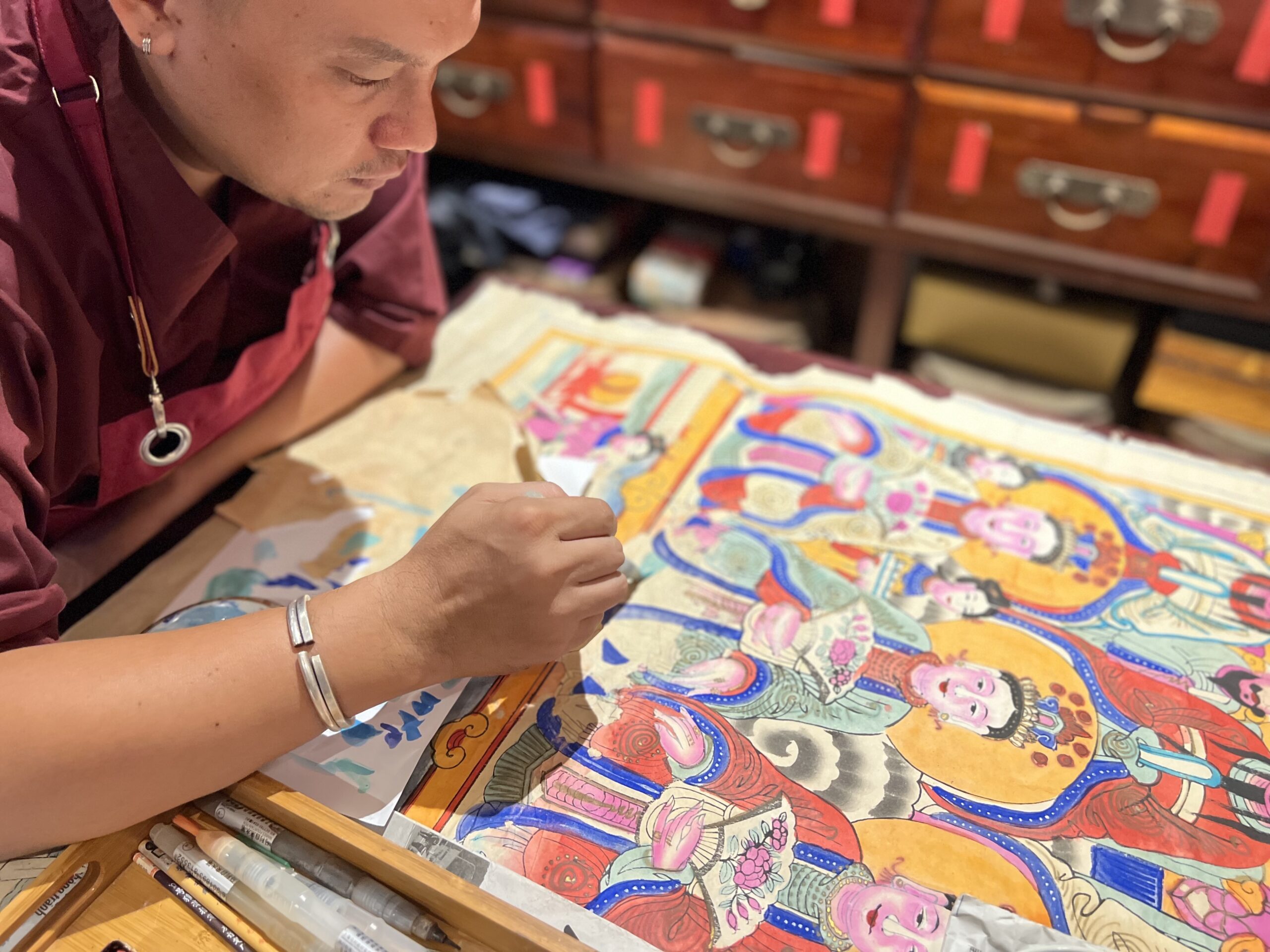 Restore an Ancient Hàng Trống Painting Portraying the Council of Four Palaces